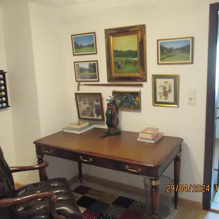 Dom wakacyjny Casa Schoenblick & E-ladestation-bike Garage *