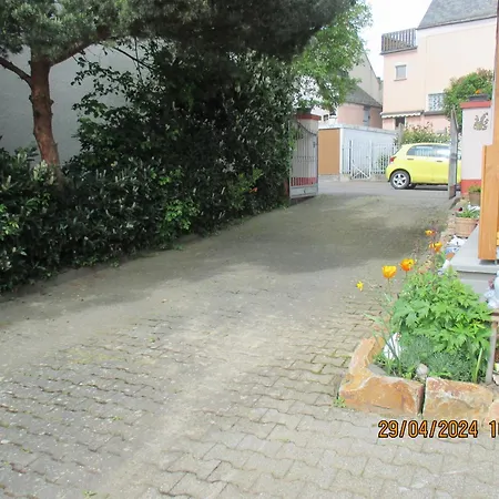 Dom wakacyjny Casa Schoenblick & E-ladestation-bike Garage Limburg an der Lahn