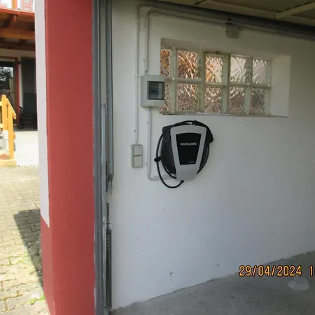 Casa Schoenblick & E-ladestation-bike Garage