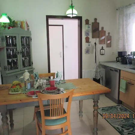 Dom wakacyjny Casa Schoenblick & E-ladestation-bike Garage Limburg an der Lahn