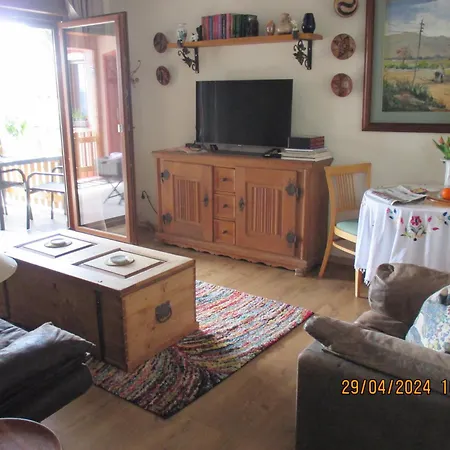 Dom wakacyjny Casa Schoenblick & E-ladestation-bike Garage