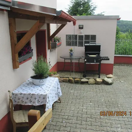 Casa Schoenblick & E-ladestation-bike Garage * 拉恩河畔林堡