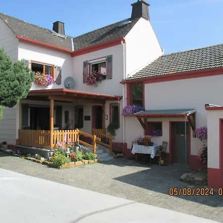 Tatil Evi Casa Schoenblick & E-ladestation-bike Garage Limburg an der Lahn