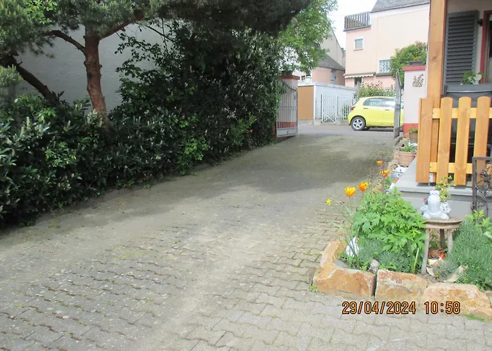 Tatil Evi Casa Schoenblick & E-ladestation-bike Garage Limburg an der Lahn